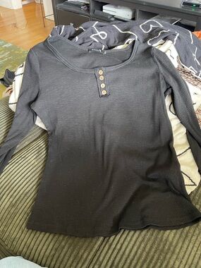 Long-Sleeve Black Ribbed Henley with Wooden Buttons